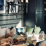 펜션 Spacious Family In Western Golsfjellet